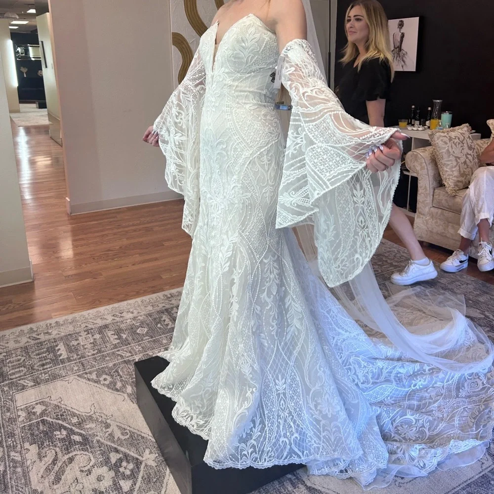 Maggie Sottero Wedding Dress and Sleeves - Picture 6 of 10